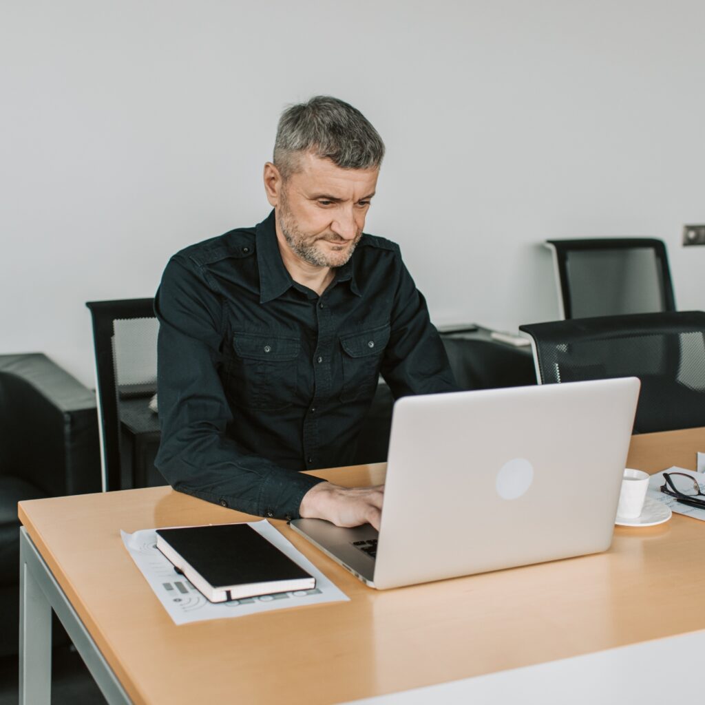 Sapphire’s Background Checks for Legal Support Staff