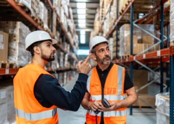 Best Background Checks for Logistics and Freight Companies