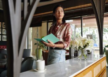 What Disqualifies You From Restaurant Work