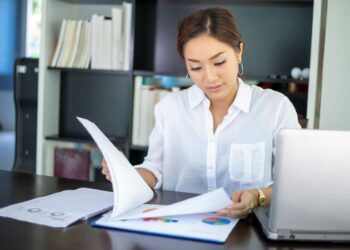 What Does a Government Background Check Consist Of?