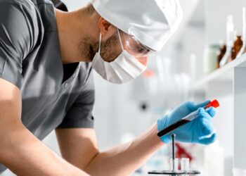 What Is the Difference Between 5 and 10 Panel Drug Tests?